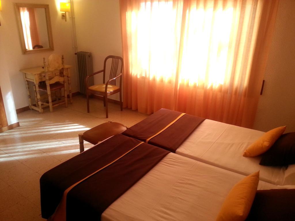Hotel Hostal Del Sol Sant Feliu de Guíxols Luaran gambar