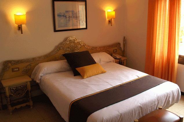 Hotel Hostal Del Sol Sant Feliu de Guíxols Luaran gambar
