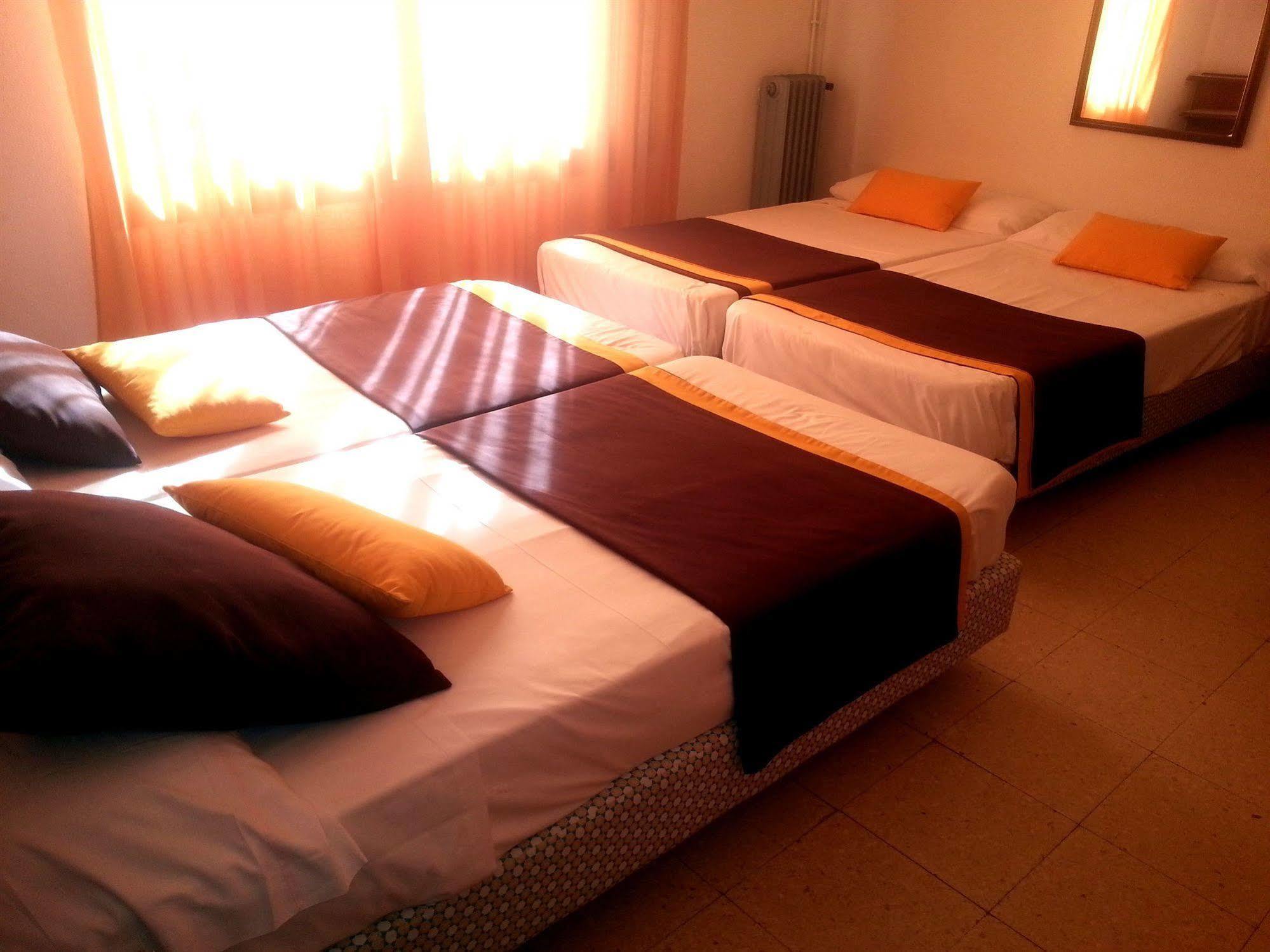 Hotel Hostal Del Sol Sant Feliu de Guíxols Luaran gambar