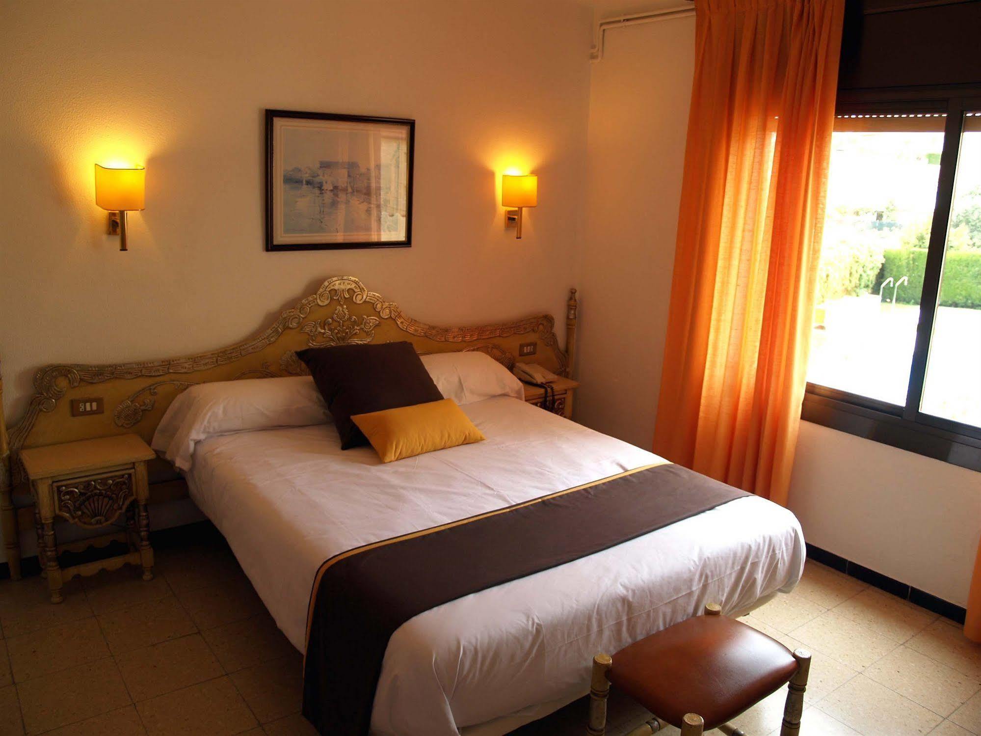 Hotel Hostal Del Sol Sant Feliu de Guíxols Luaran gambar