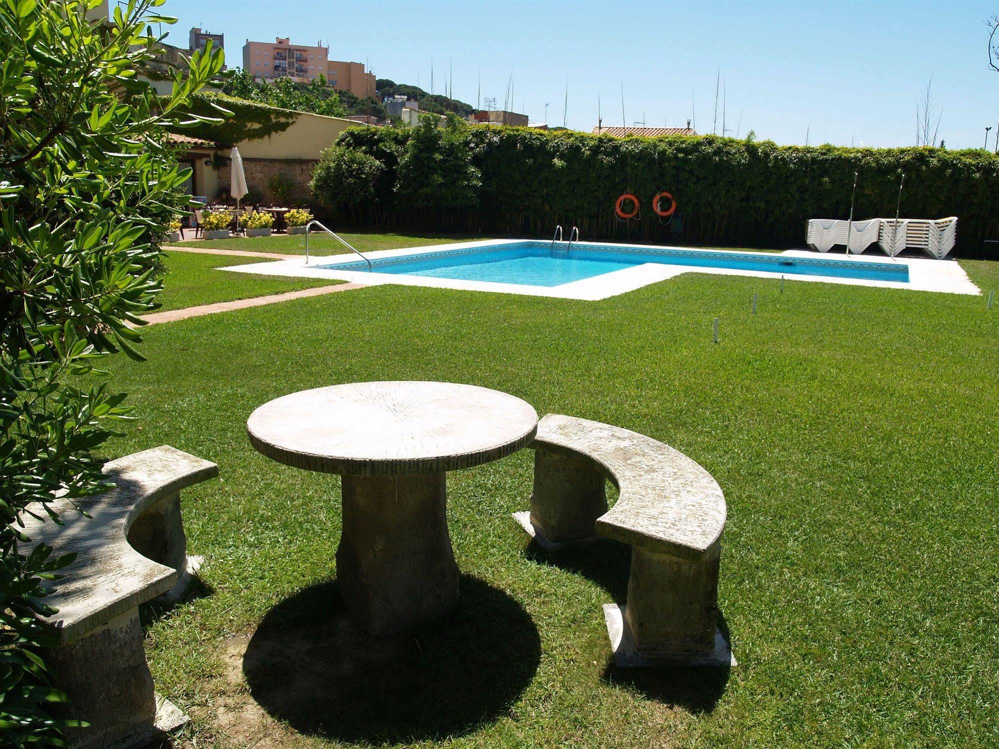 Hotel Hostal Del Sol Sant Feliu de Guíxols Luaran gambar